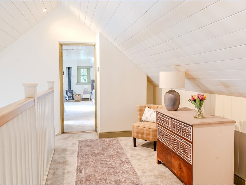 5 Bedroom Lakeside Home in Donegal OR £500,000