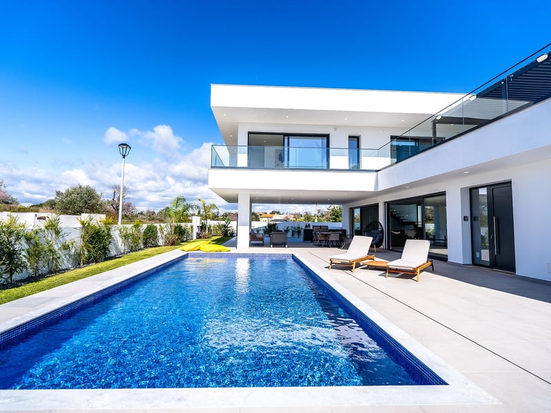 3 Bed Villa in Portugal or £700,000 - Beat The Clock!