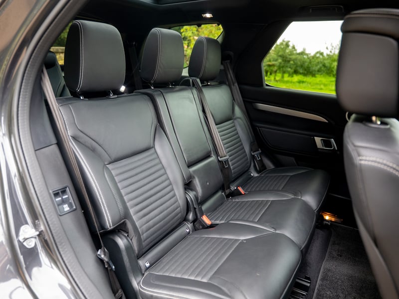 2024 Land Rover Discovery or £40,000
