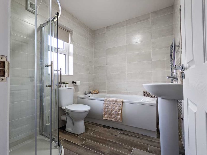 3 Bed House in Armagh & VW Golf