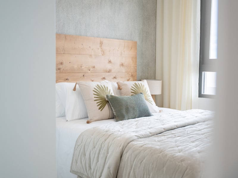 LOW ODDS Spanish Penthouse + £25k Cash Flash Comp!