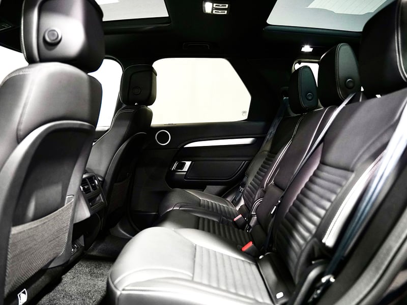 2022 Landrover Discovery D300 R-Dynamic SE