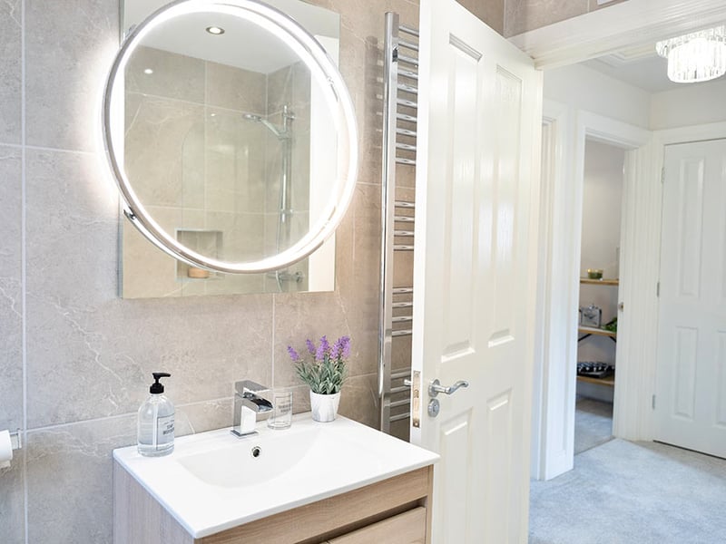 4 Bed Luxury House or Â£200K