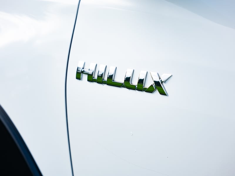 2021 Toyota Hilux Invincible X OR £20,000