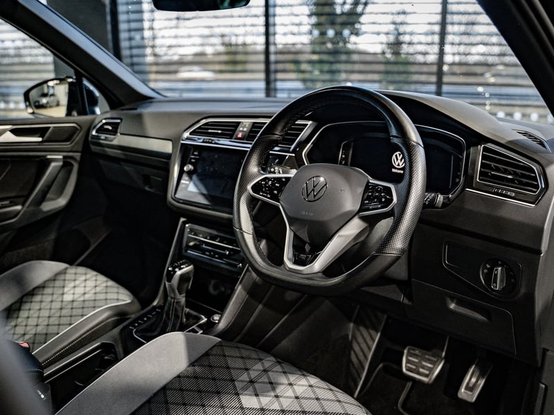 VW Tiguan R-Line 1.5 TSI OR £20,000