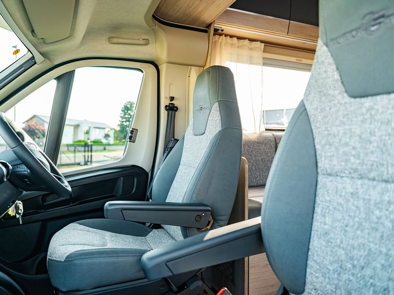 6 Berth Auto-Trail Expedition C73 OR £45,000