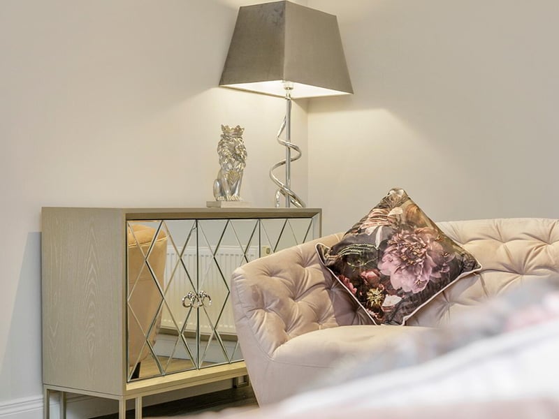 New 3 Bed Apartment & Range Rover Sport