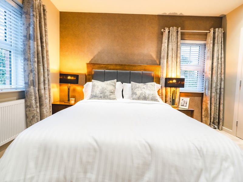 3 Bed Luxury House OR £200,000