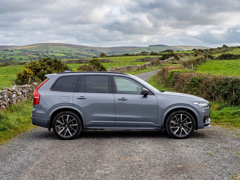 2022 Volvo XC90 R-Design or £30,000