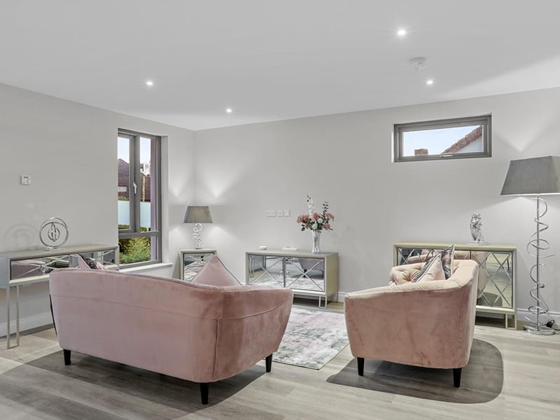 New 3 Bed Apartment & Range Rover Sport