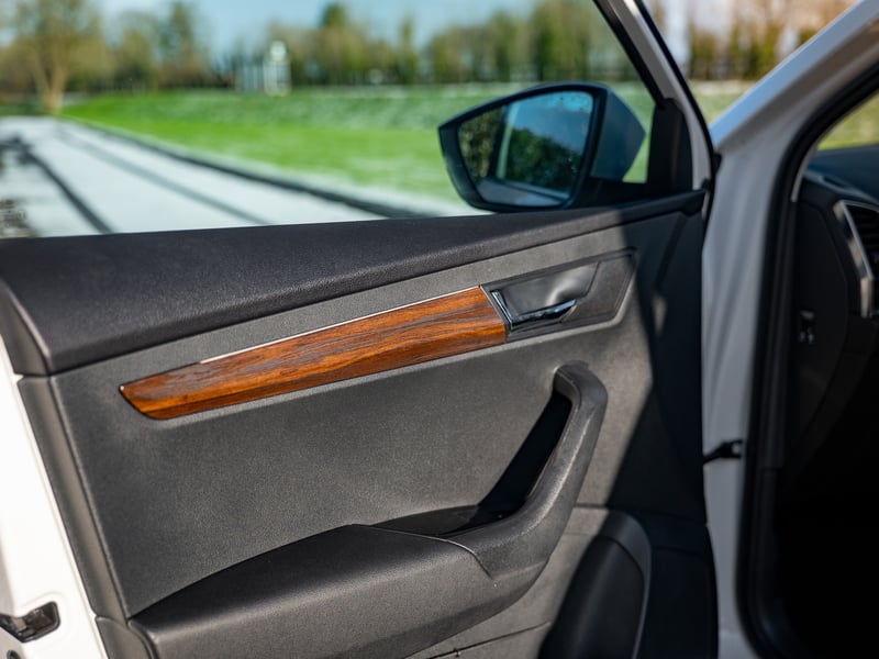 Skoda Karoq Scout OR £15,000