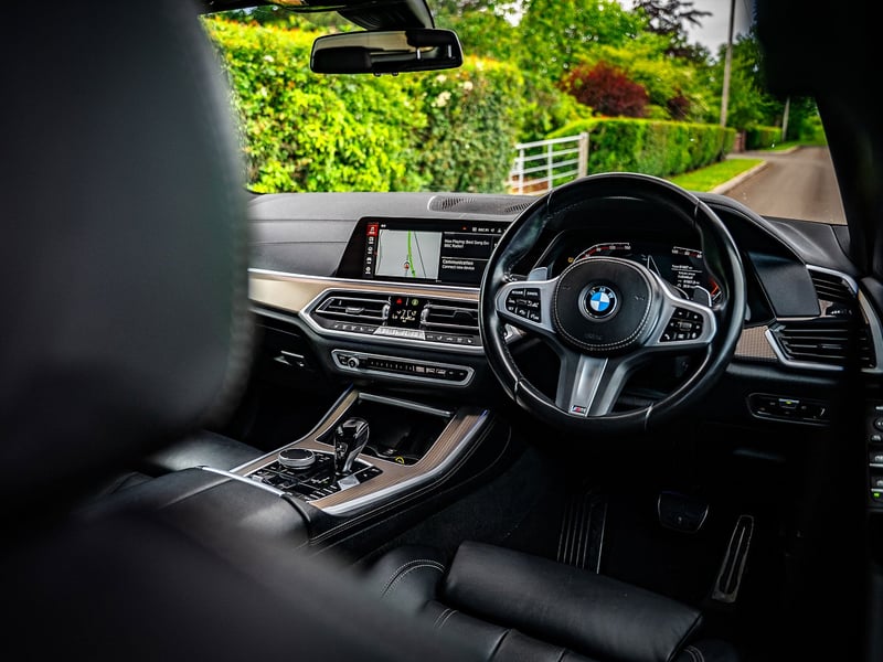 2022 BMW X5 M Sport OR £30,000