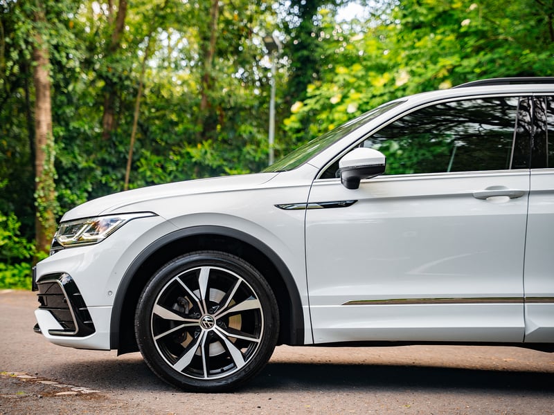 2021 VW Tiguan R-Line TDI 4MOTION OR £20,000