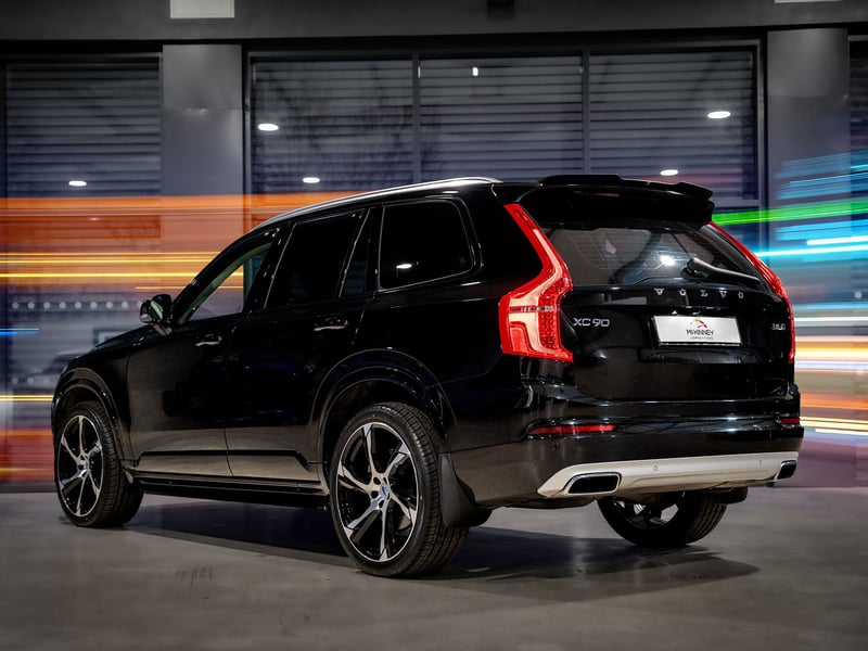 2021 Volvo XC90 Momentum or £25,000