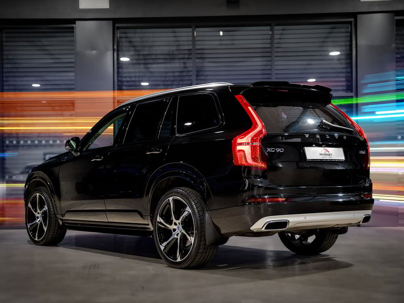 2021 Volvo XC90 Momentum or £25,000