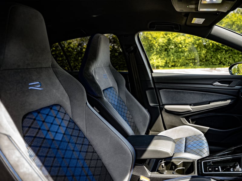 2023 VW Golf R 2.0 TSI 4Motion OR £20,000