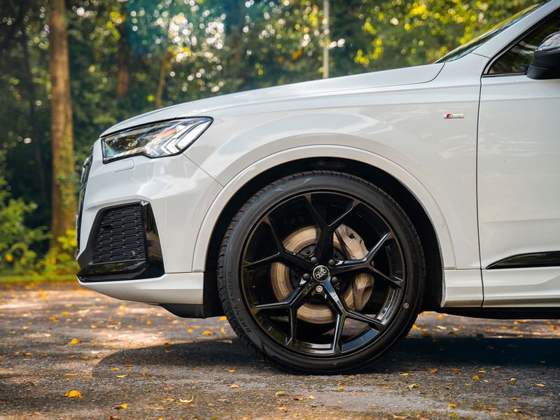 2021 Audi Q7 S-Line OR £30,000