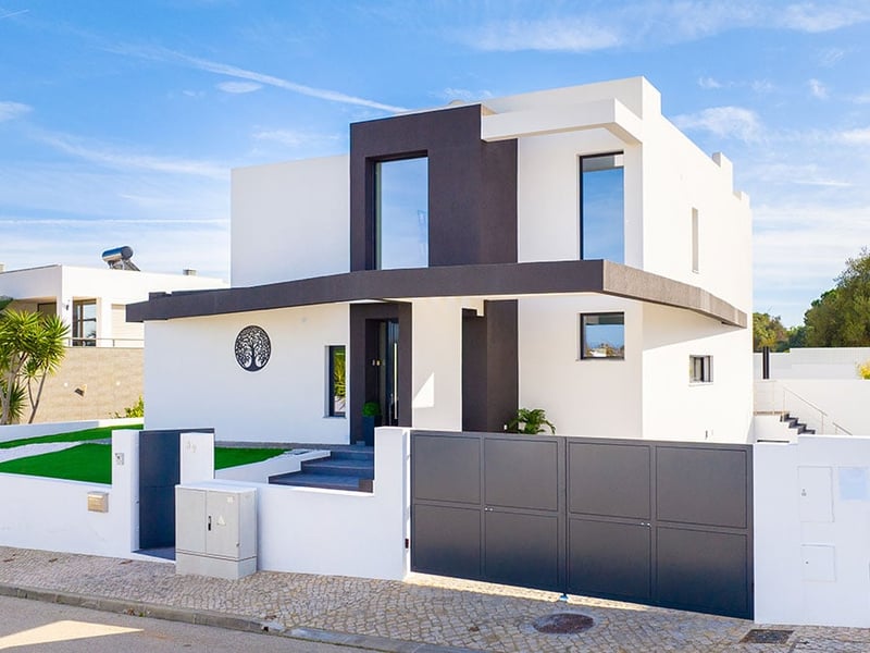 3 Bed Villa in Portugal or Â£500K 