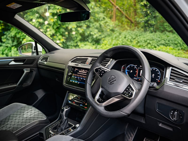 2021 VW Tiguan R-Line TDI 4MOTION OR £20,000