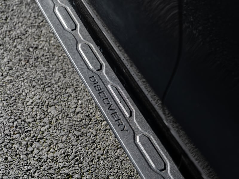 Land Rover Discovery 3.0 or £40,000