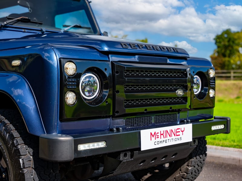 2007 Land Rover Defender or £15,000