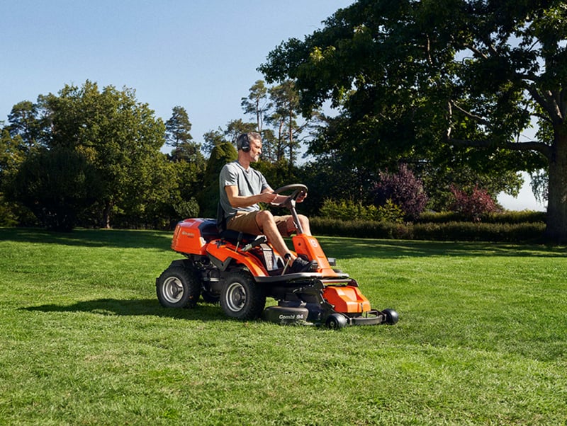 Husqvarna T214 Ride on Mower