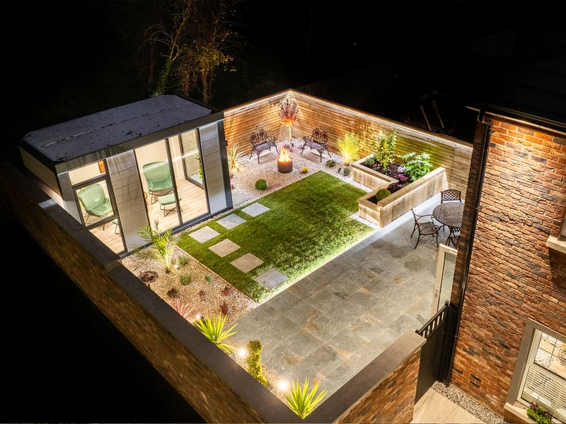 3 Bed Luxury House OR £200,000