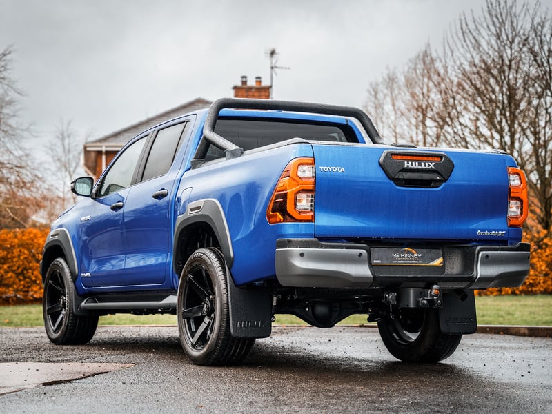 Toyota Hilux Invincible X 