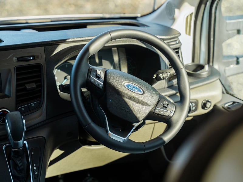 2022 Rollerteam Zefiro 675 + 2 E-Bikes OR £45,000