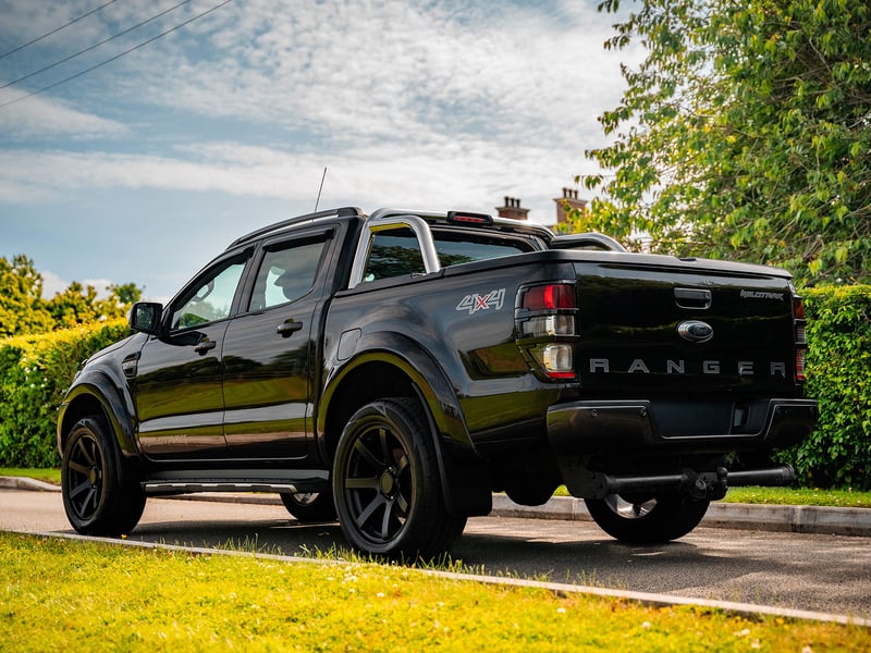 Ford Ranger Wildtrak 4x4 OR £15,000