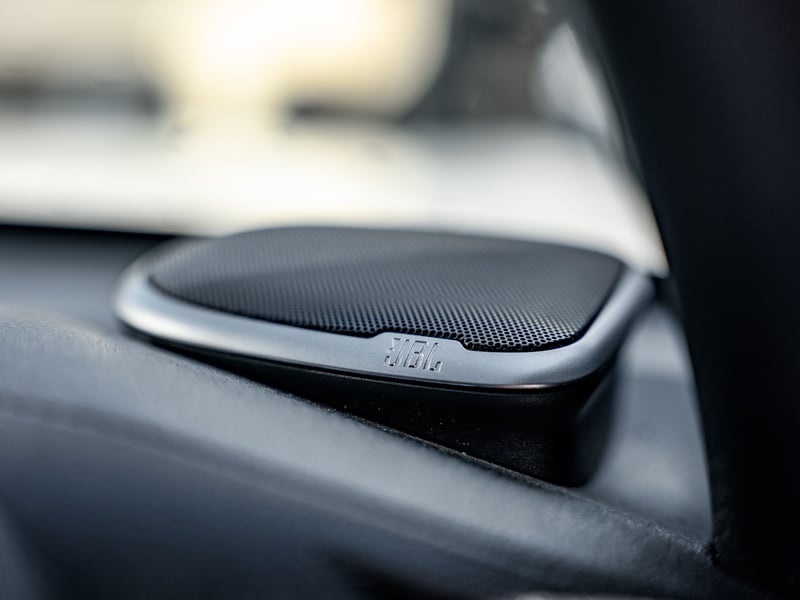 2021 Toyota Hilux Invincible X OR £20,000