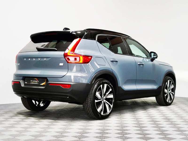 2022 Volvo XC40 Recharge Hybrid T5 R-Design