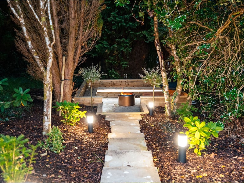 5 Bedroom Lakeside Home in Donegal OR £500,000