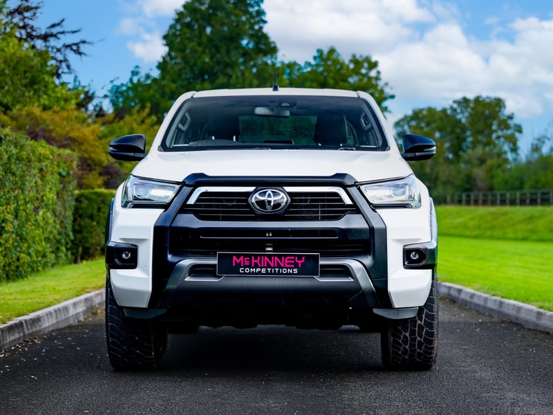 2021 Toyota Hilux Invincible X OR £20,000