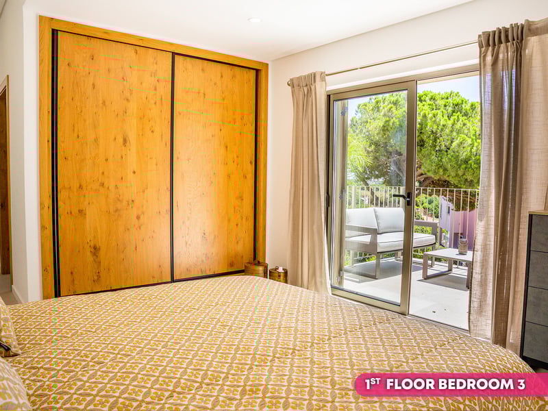 5 Bed Villa in Portugal or 1 Million Quid