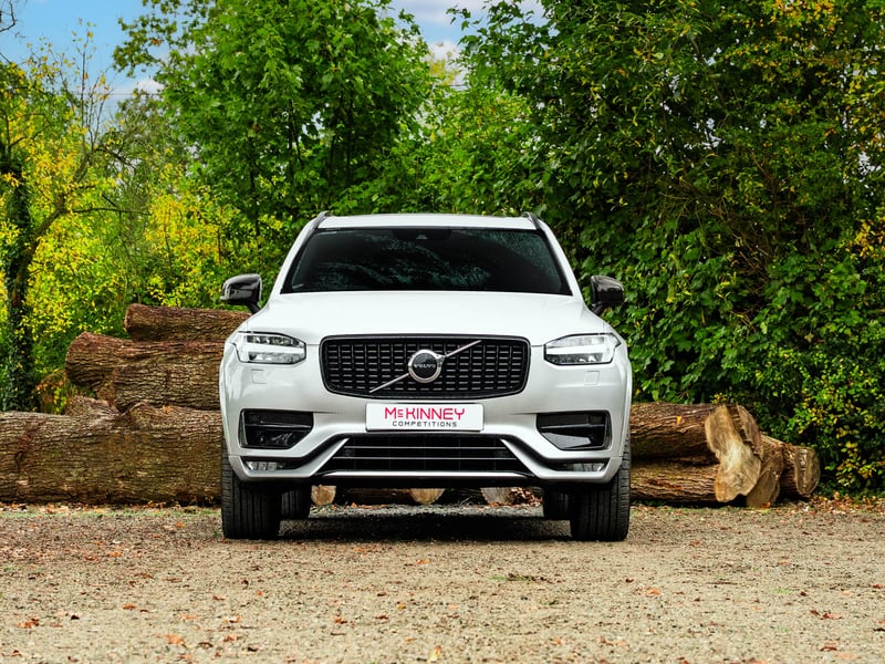 2021 Volvo XC90 B5 R-Design Pro OR £25,000