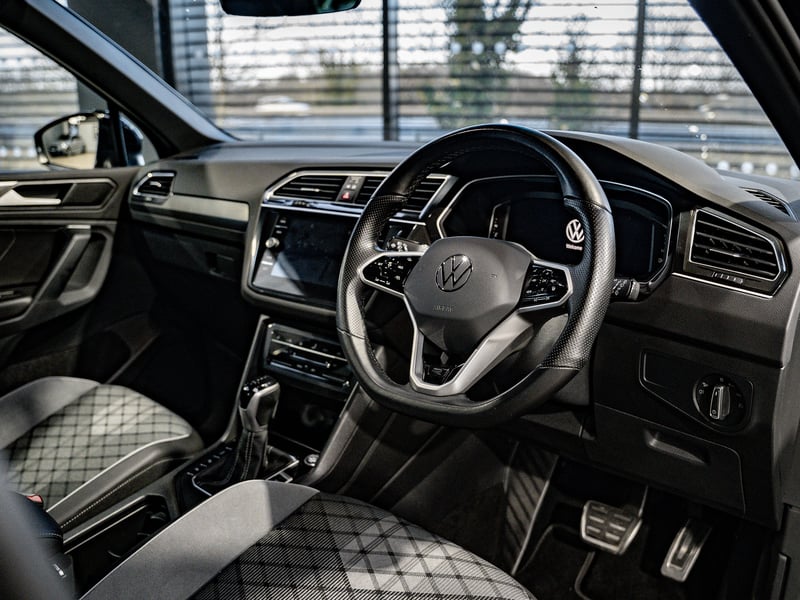 VW Tiguan R-Line 1.5 TSI OR £20,000