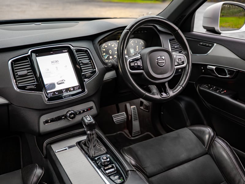 Volvo XC90 Ultra Dark or £35,000