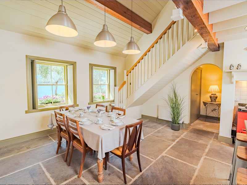 5 Bedroom Lakeside Home in Donegal OR £500,000