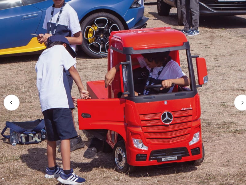 Mercedes Actros Truck and Trailer Bundle