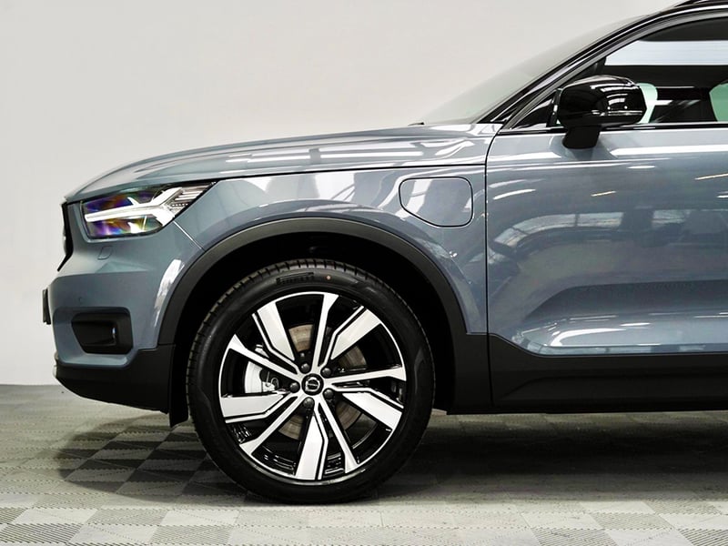 2022 Volvo XC40 Recharge Hybrid T5 R-Design
