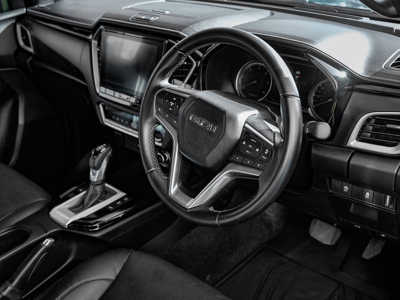 2023 Isuzu D-Max AT35 OR £40,000