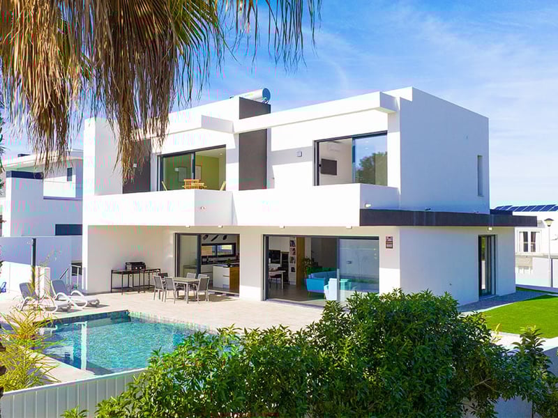 3 Bed Villa in Portugal or Â£500K 