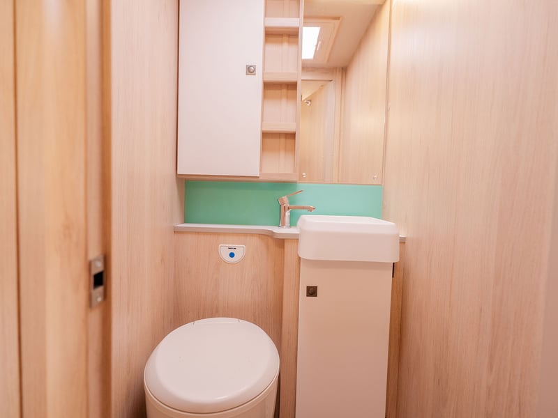 2023 Auto Trail F-Line F74 OR £45,000