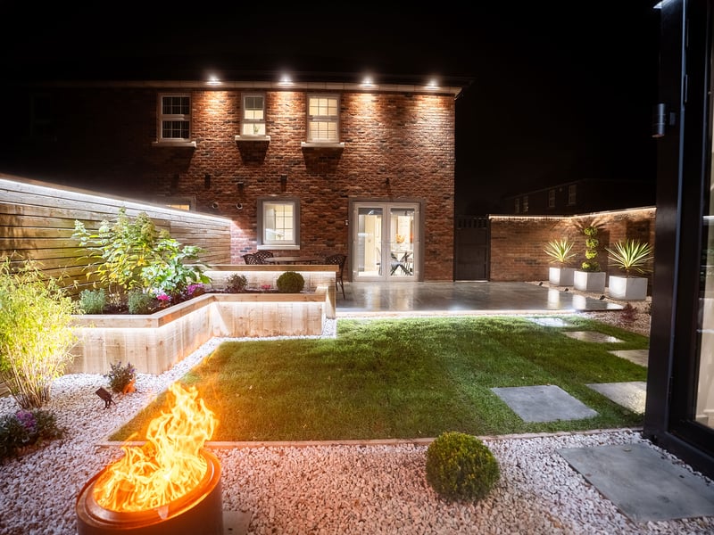 3 Bed Luxury House OR £200,000