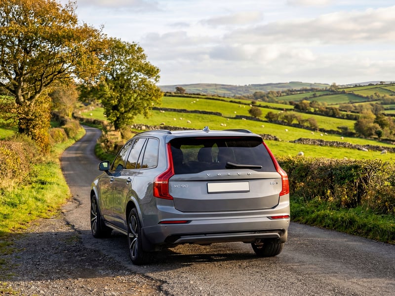 2022 Volvo XC90 R-Design or £30,000