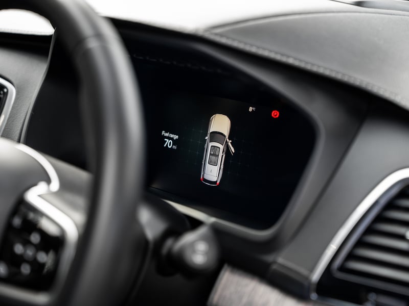 Volvo XC90 Ultra Dark or £35,000