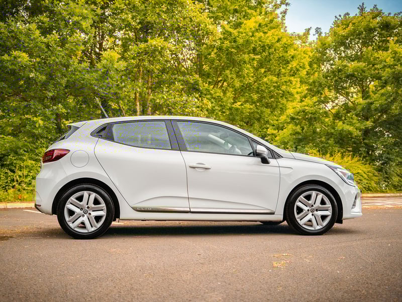 2021 Renault Clio + £1000 towards Insurance