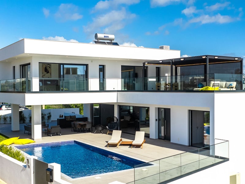 3 Bedroom Luxury Villa in Portugal OR £500,000