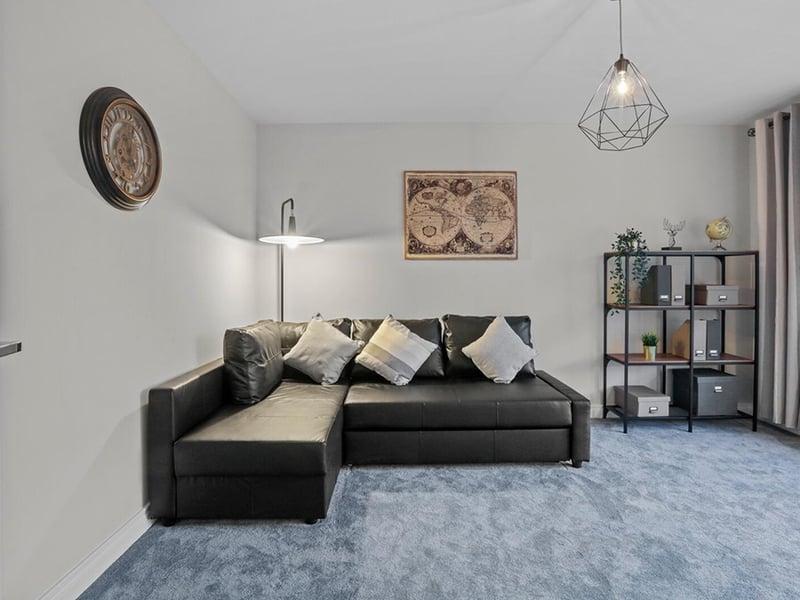 New 3 Bed Apartment & Range Rover Sport